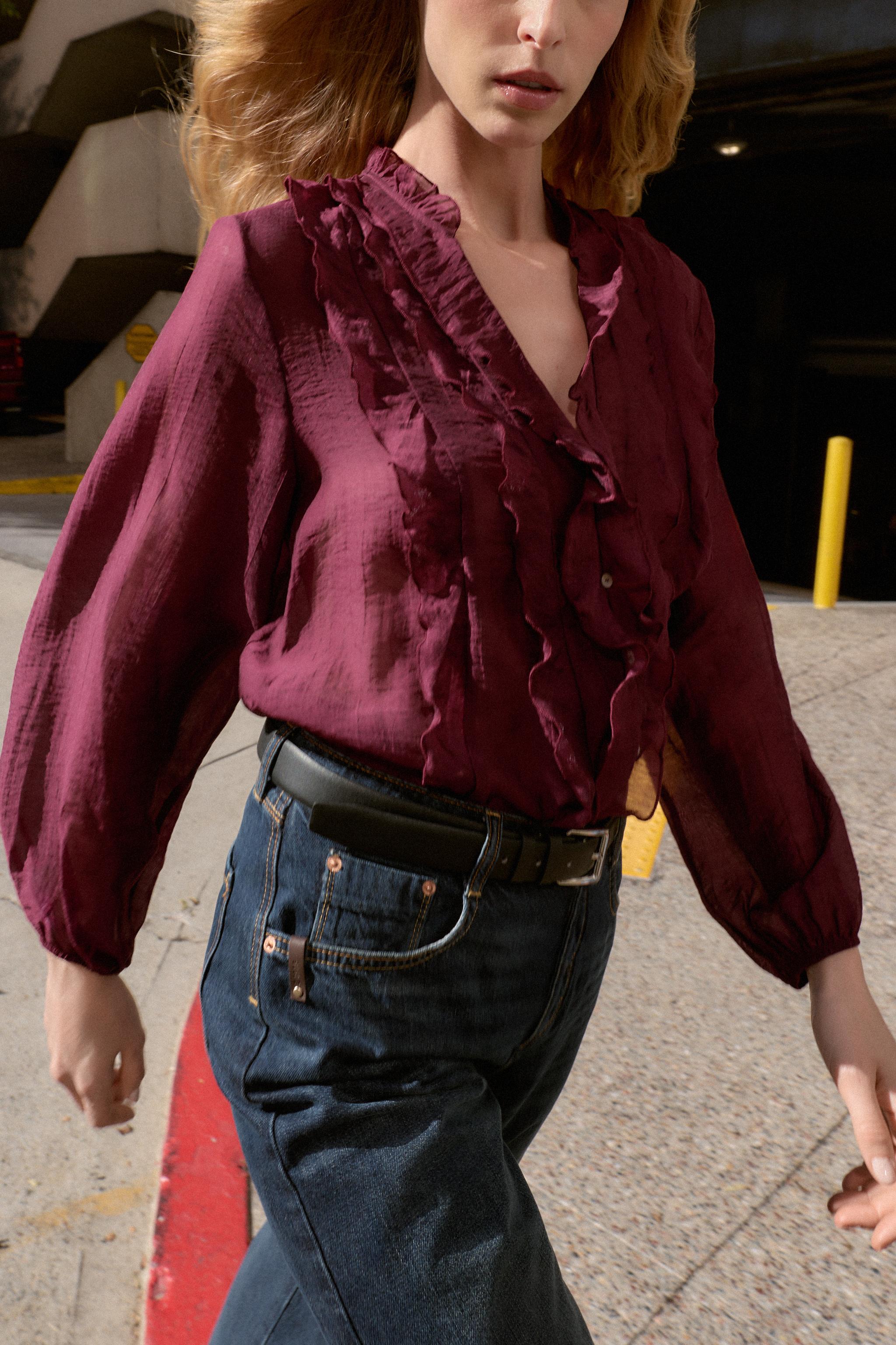 BLOUSE À POIS AVEC VOLANTS